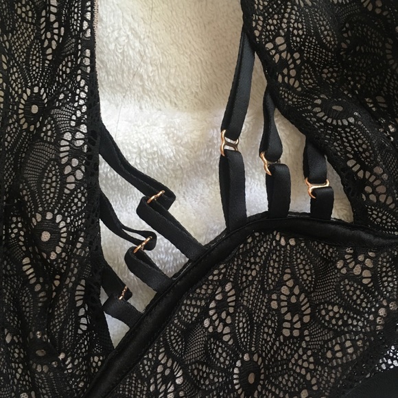 Victoria’s Secret halter lingerie 💦 - Picture 5 of 7